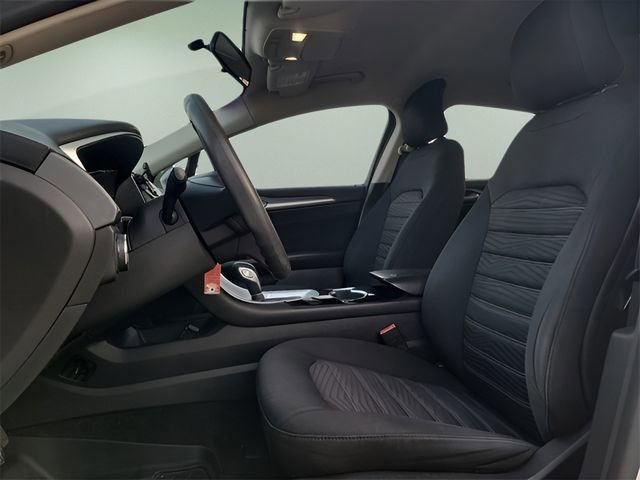 Used 2016 Ford Fusion SE FWD image 9