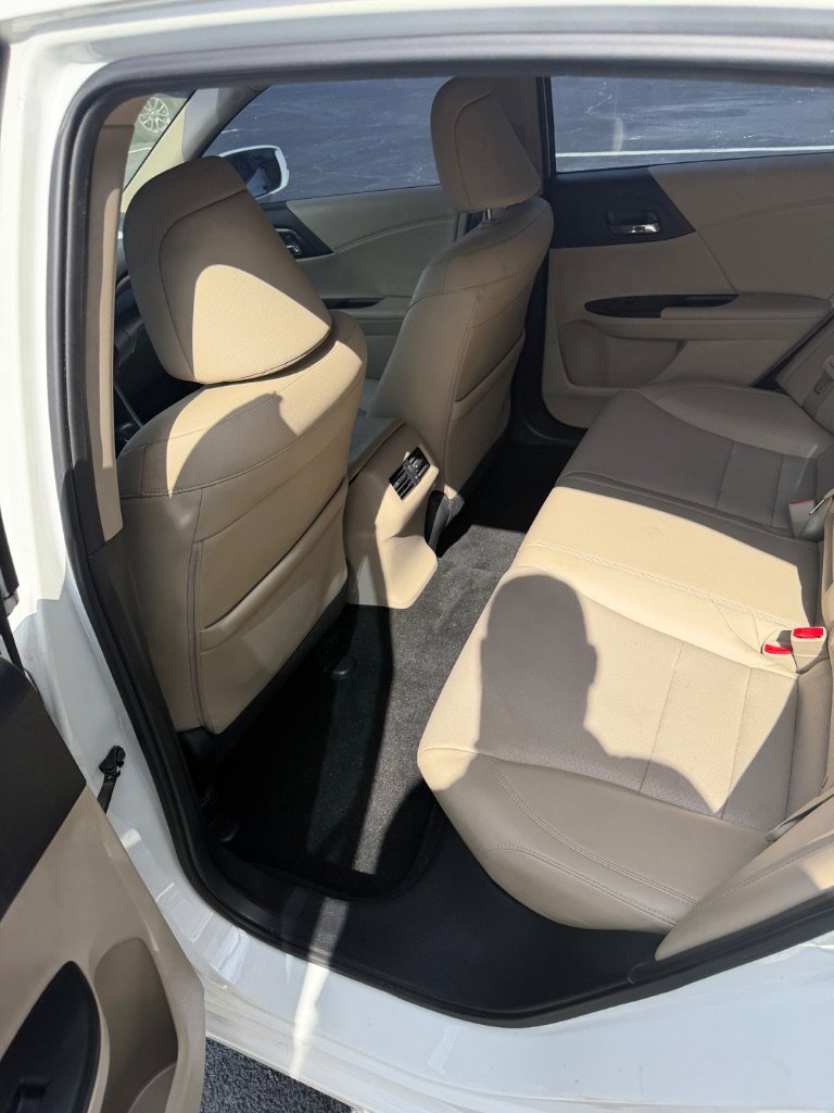 Used 2017 Honda Accord EX-L image 15