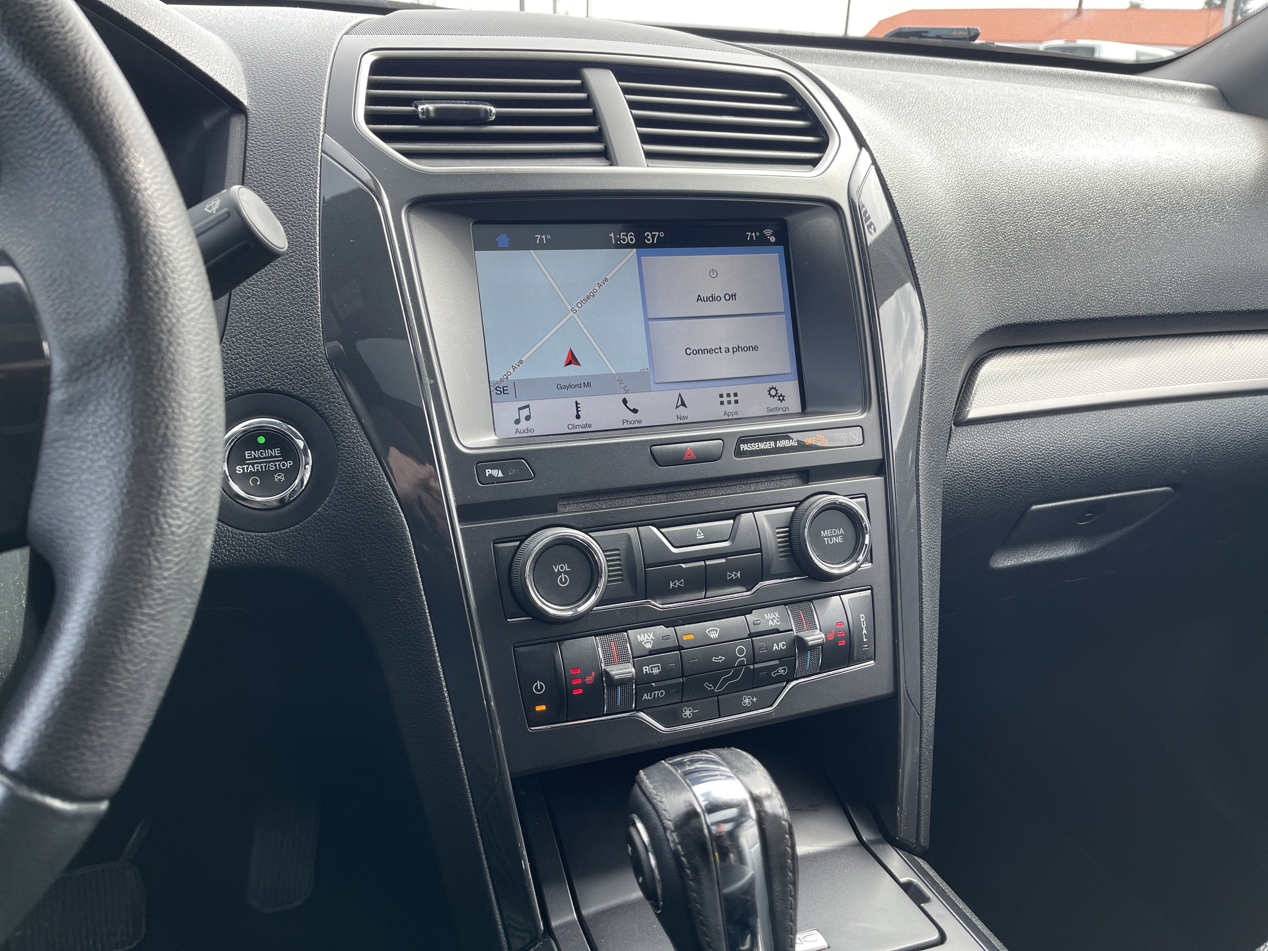 Used 2018 Ford Explorer XLT w/ Equipment Group 202A image 21