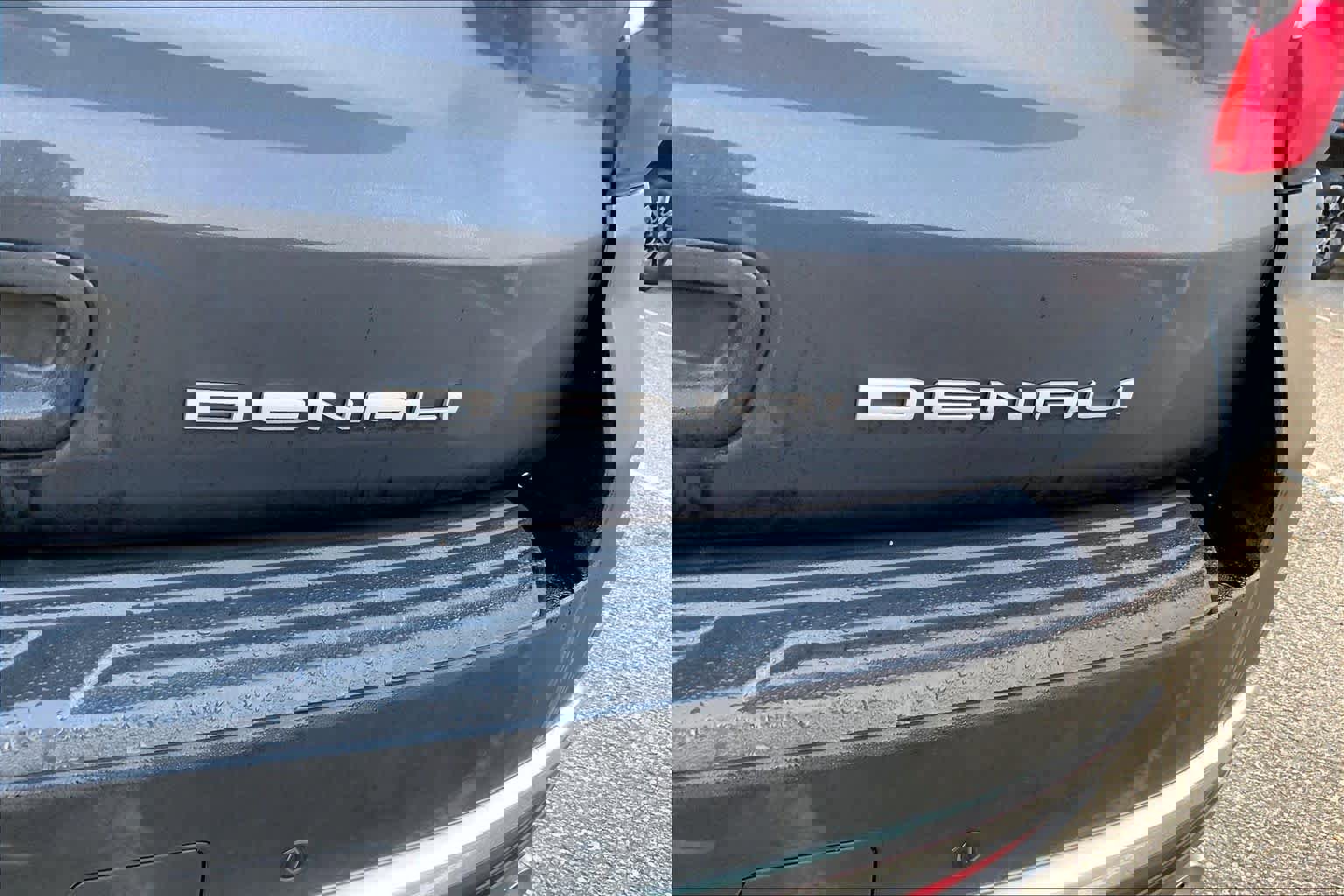 Used 2021 GMC Yukon Denali w/ Denali Ultimate Package image 30