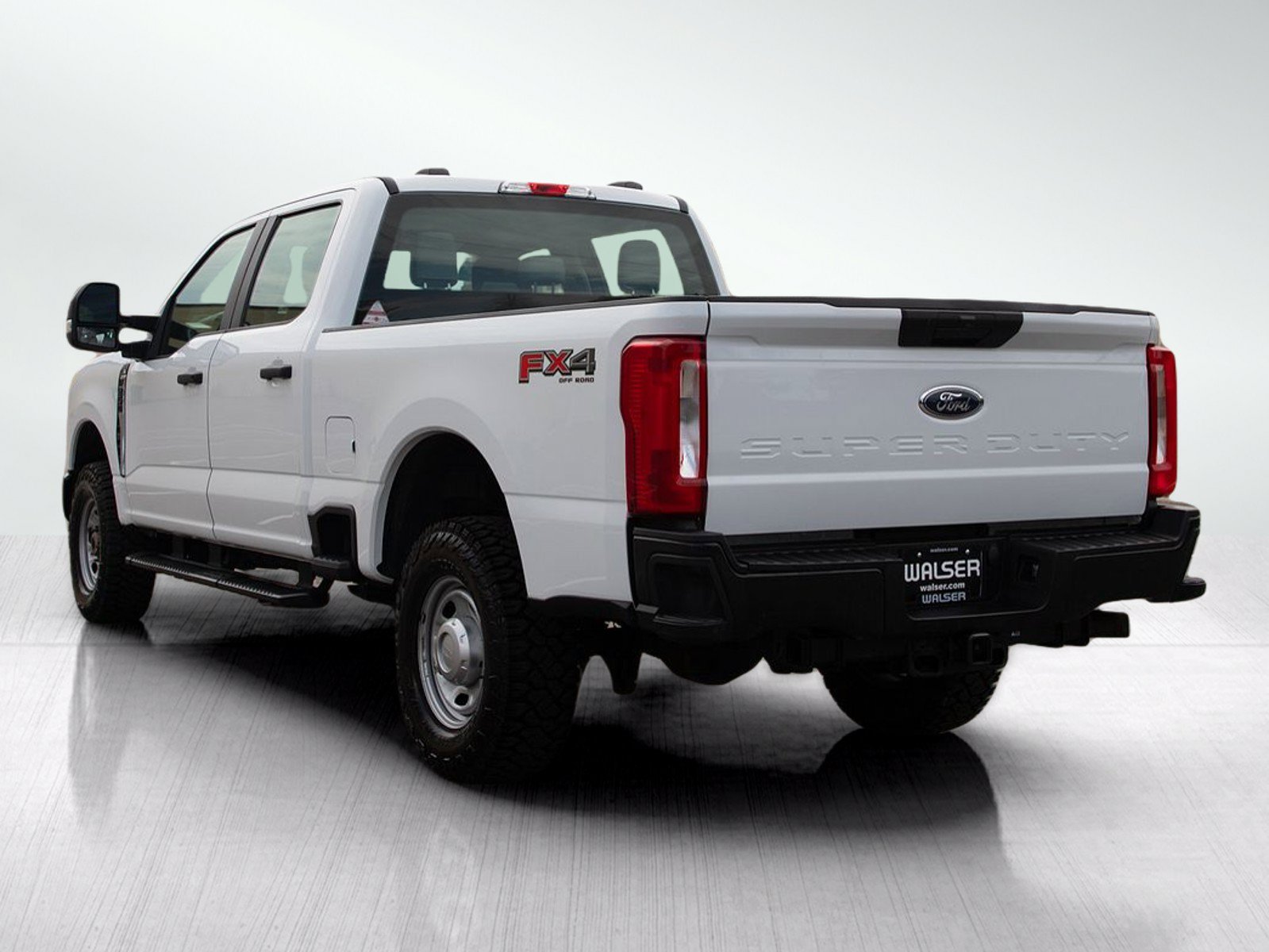 Used 2023 Ford F250 XL w/ XL Off-Road Package AWD/4WD image 4