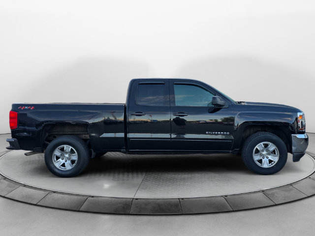 Used 2018 Chevrolet Silverado 1500 LT w/ All Star Edition AWD/4WD image 6