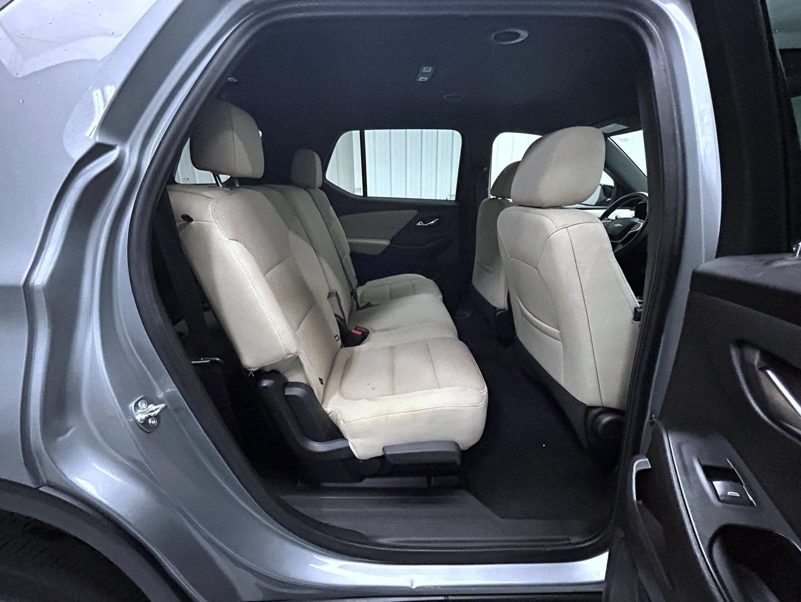 Used 2023 Chevrolet Traverse LS w/ LPO, Cargo Package AWD/4WD image 18