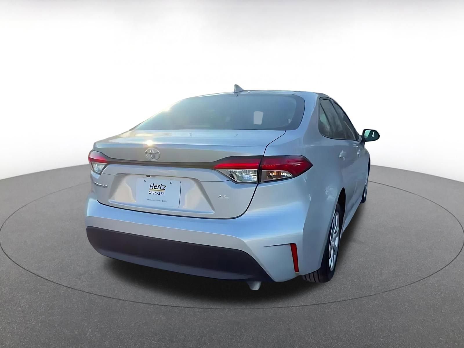 Used 2025 Toyota Corolla LE image 15