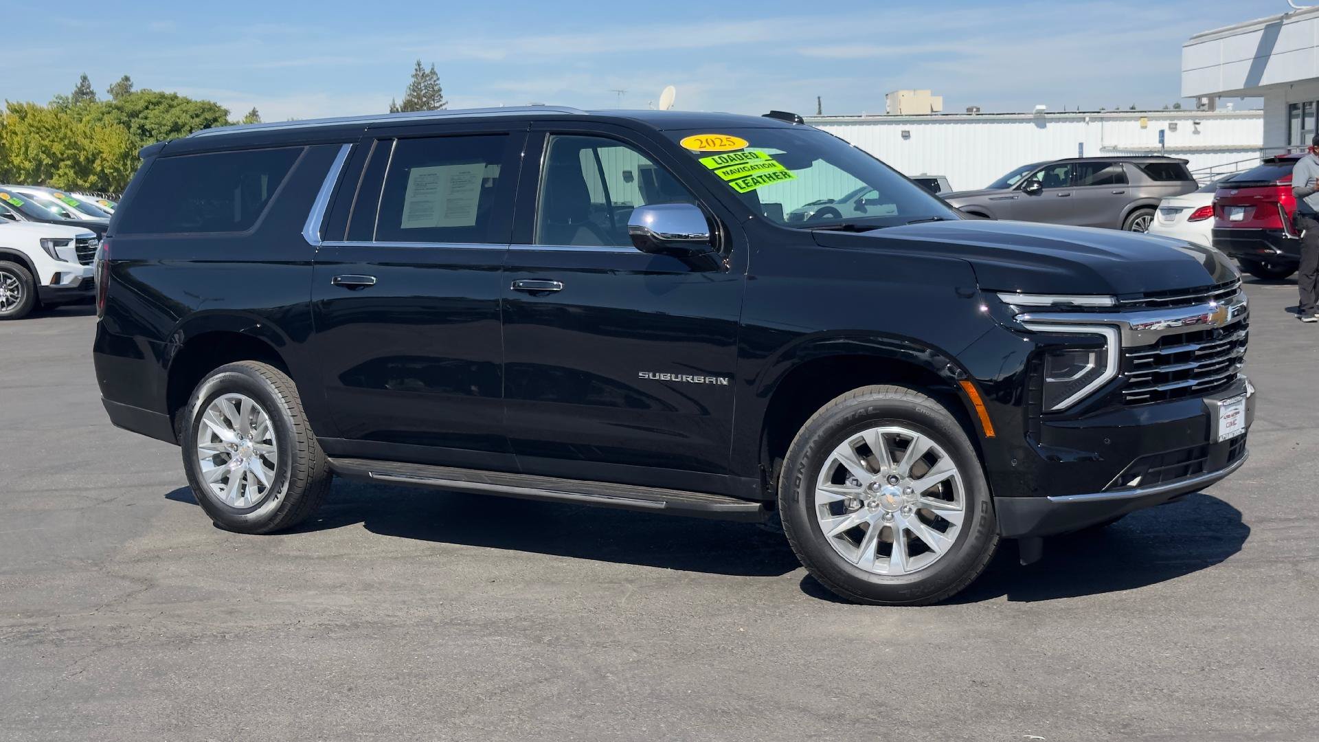 Used 2025 Chevrolet Suburban Premier AWD/4WD image 2