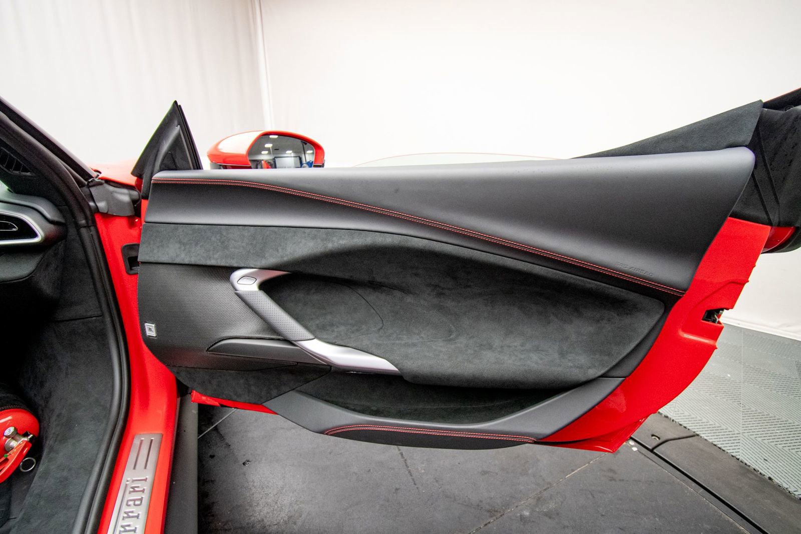 Used 2025 Ferrari 296 GTS RWD image 50