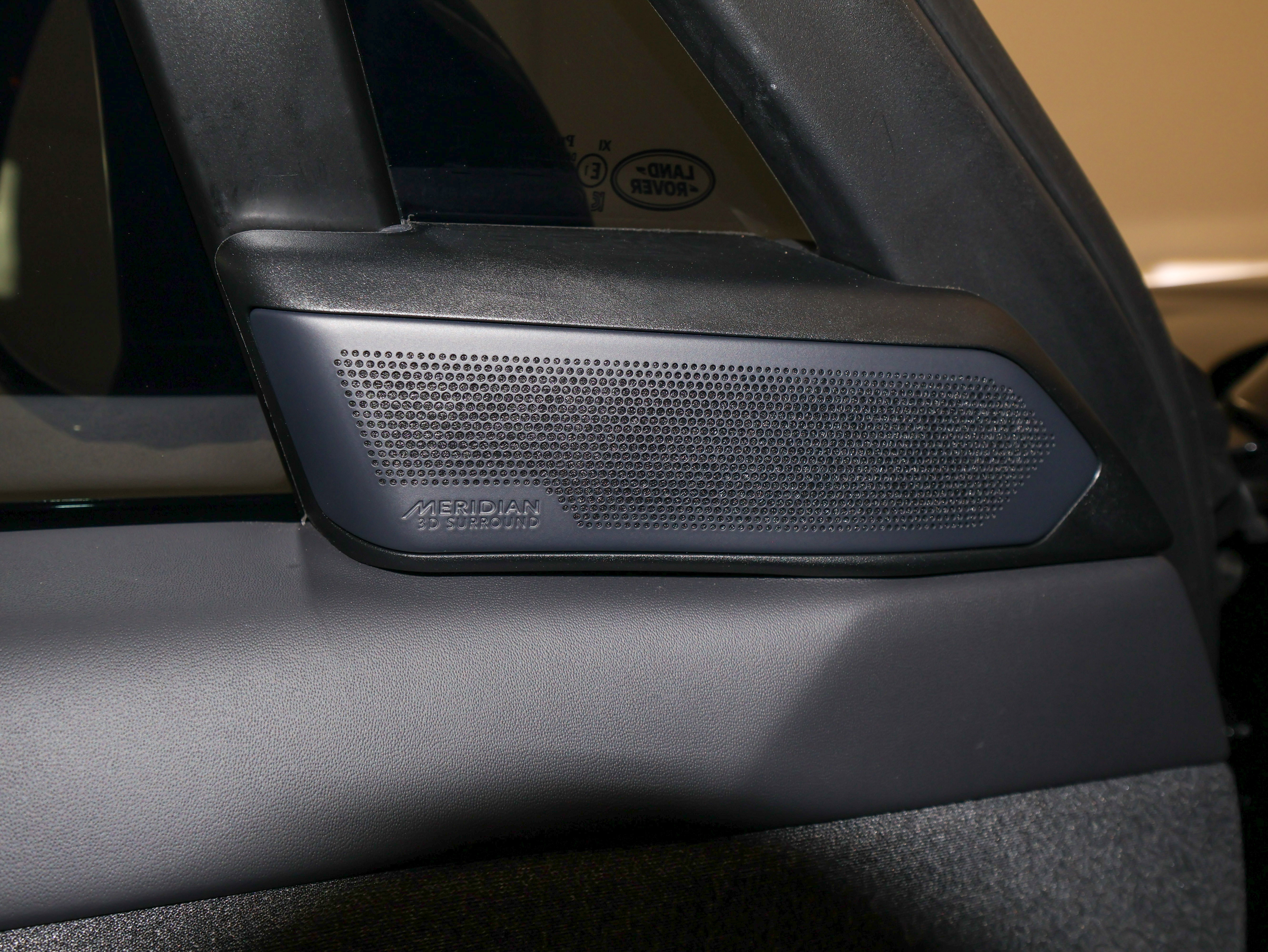 Used 2025 Land Rover Range Rover Sport Dynamic SE image 23