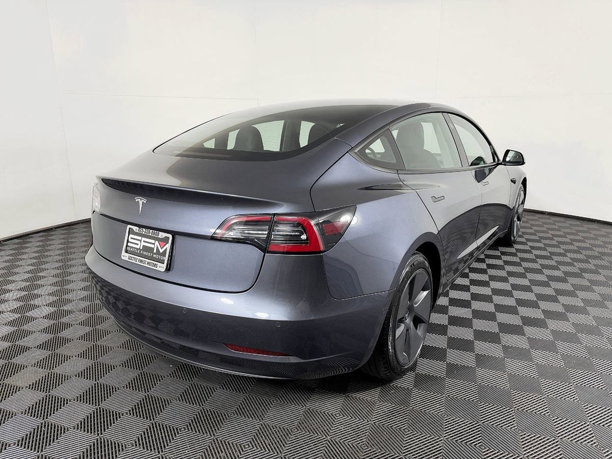Used 2021 Tesla Model 3 Standard Range Plus image 9