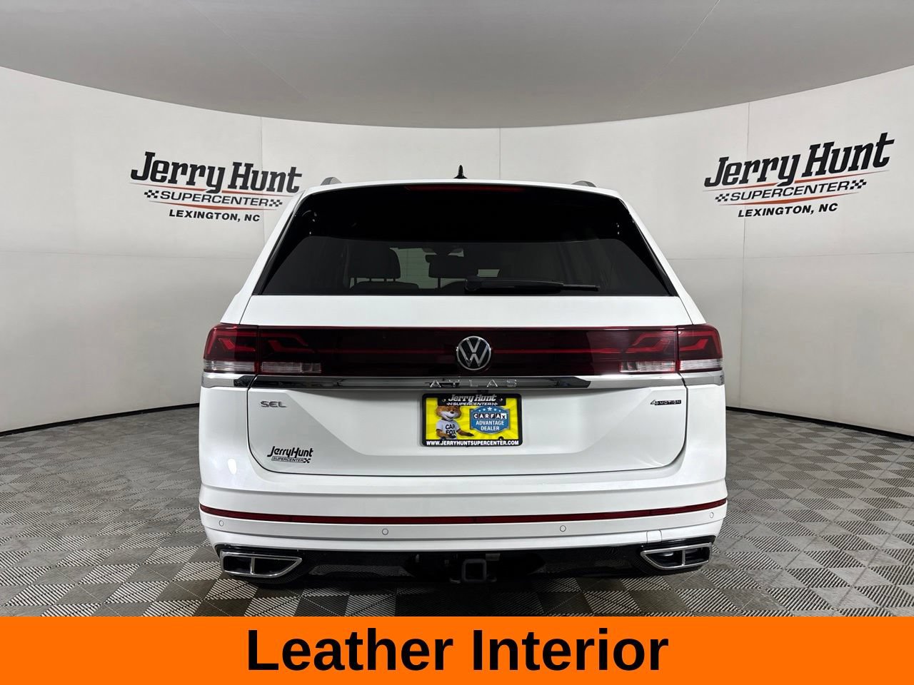 Used 2024 Volkswagen Atlas SEL Premium R-Line AWD/4WD image 7