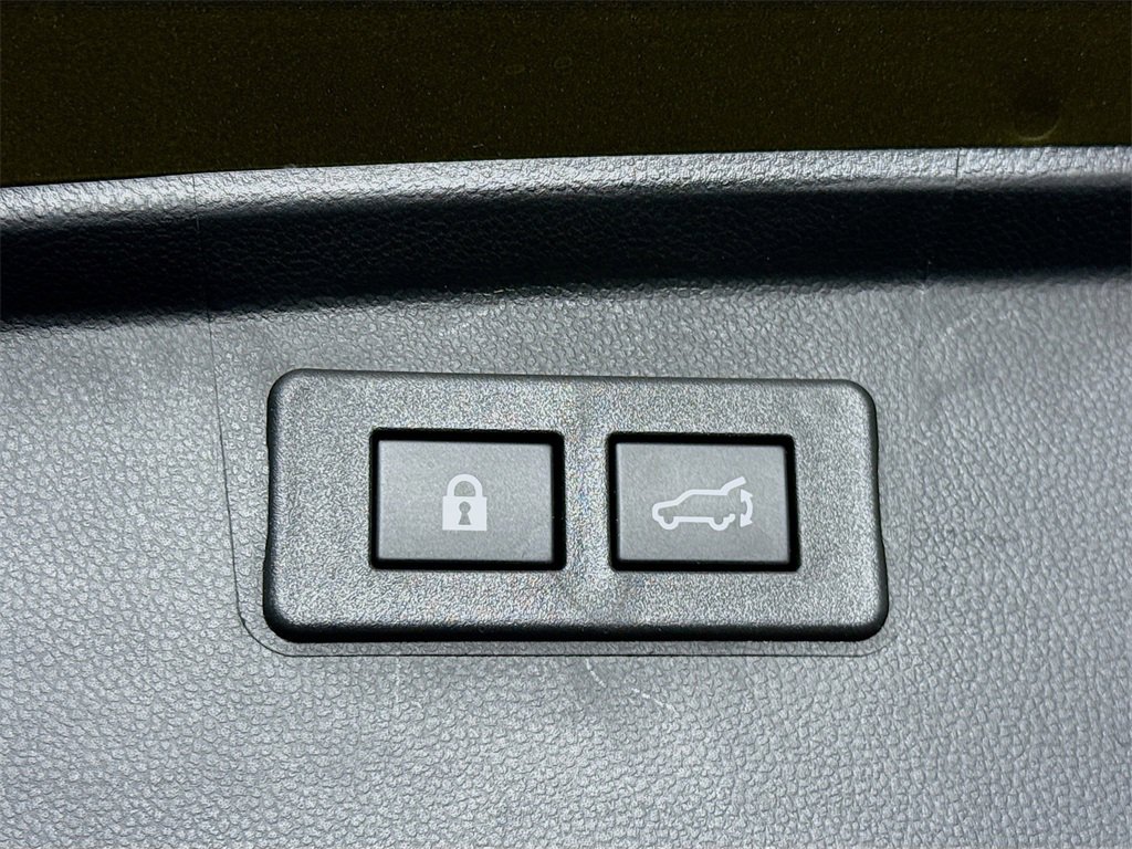 Certified 2025 Subaru Outback Onyx Edition XT image 31