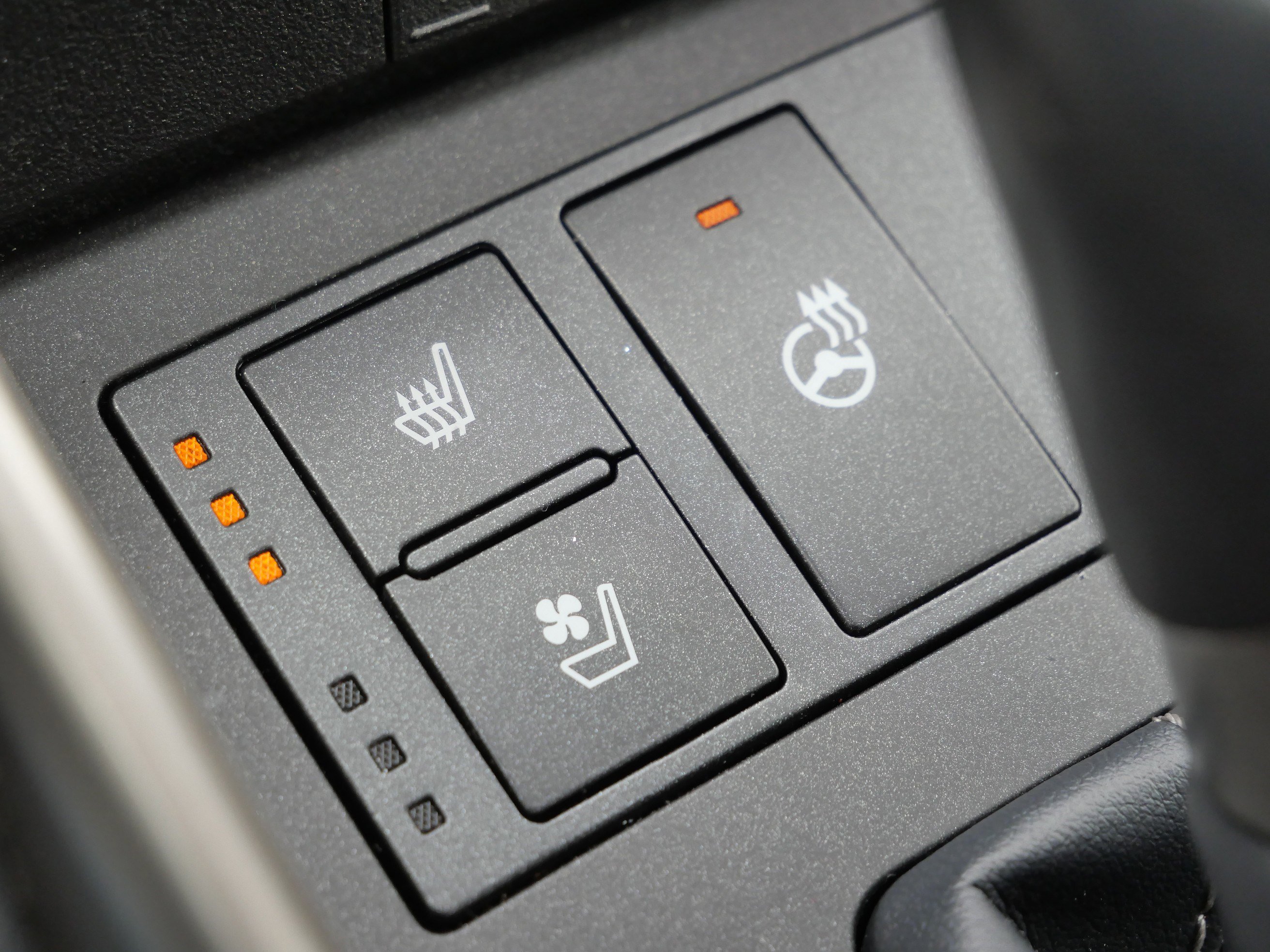 Used 2019 Lexus IS 300 AWD w/ Navigation Package image 29