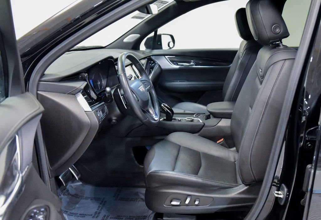 Used 2023 Cadillac XT6 Sport w/ LPO, Floor Liner Package image 2