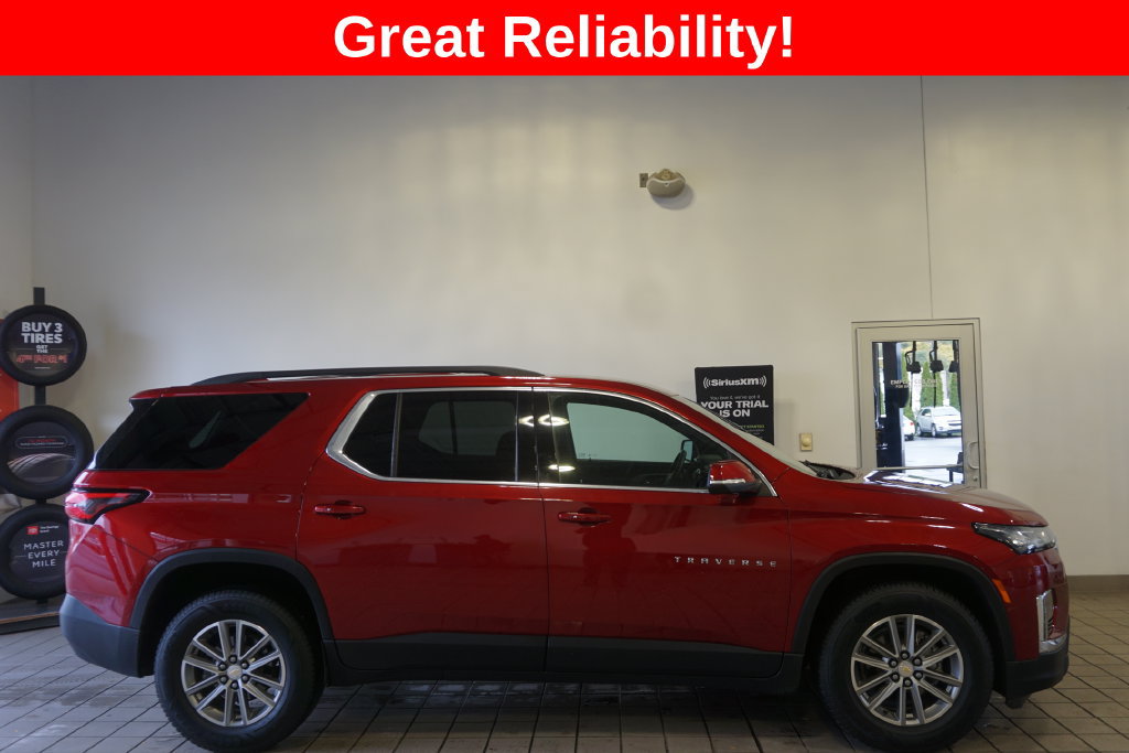 Used 2023 Chevrolet Traverse LT AWD/4WD image 2