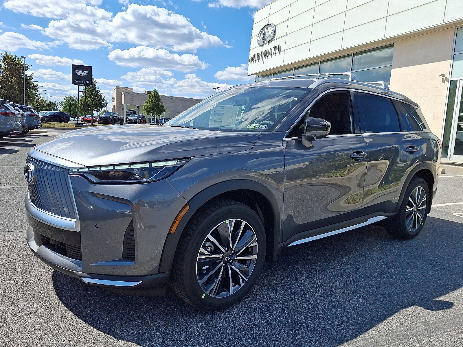 New 2026 INFINITI QX60 Luxe w/ Cargo Package image 2