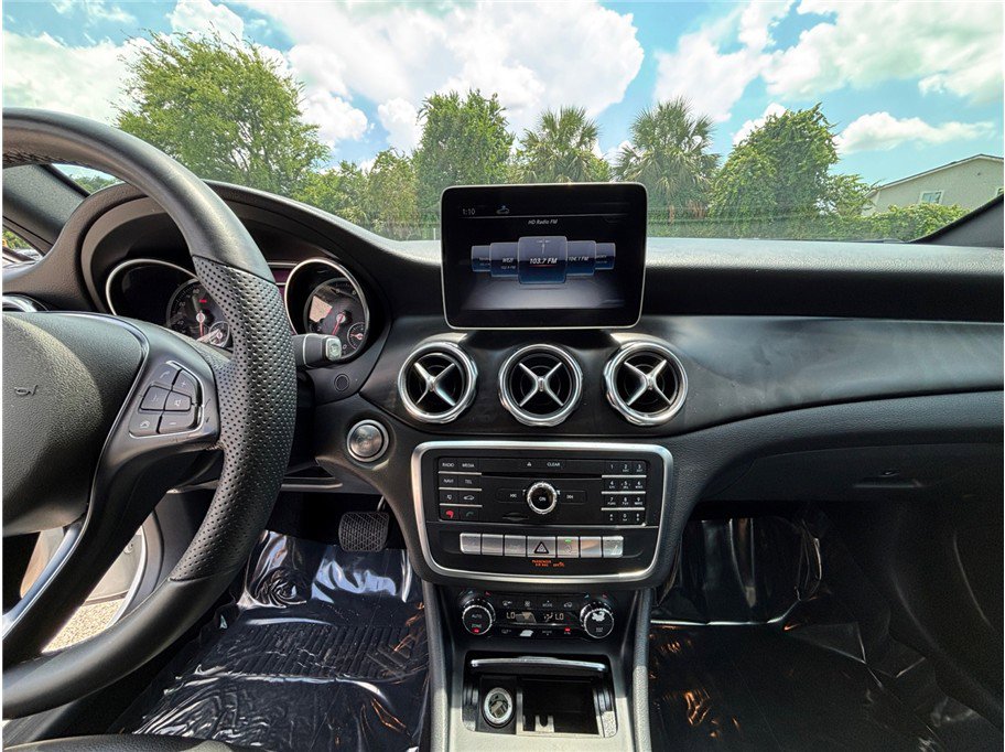 Used 2019 Mercedes-Benz GLA 250 GLA 250 Sport Utility 4D image 11