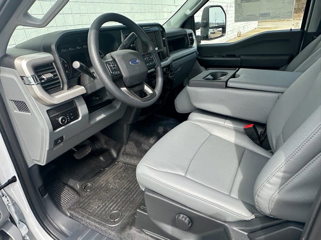 New 2026 Ford F450 XL w/ XL Chrome Package AWD/4WD image 13