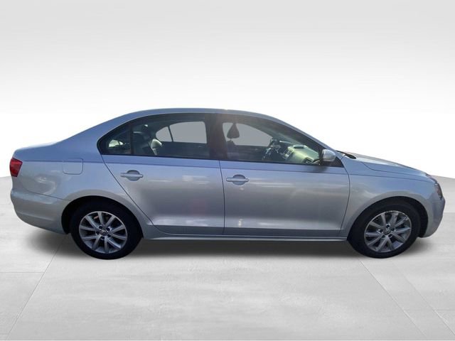 Used 2012 Volkswagen Jetta SE FWD image 12