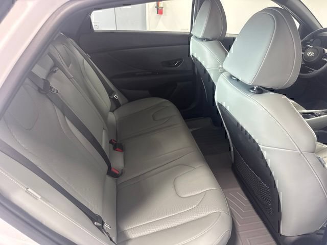 Certified 2025 Hyundai Elantra Limited FWD image 25