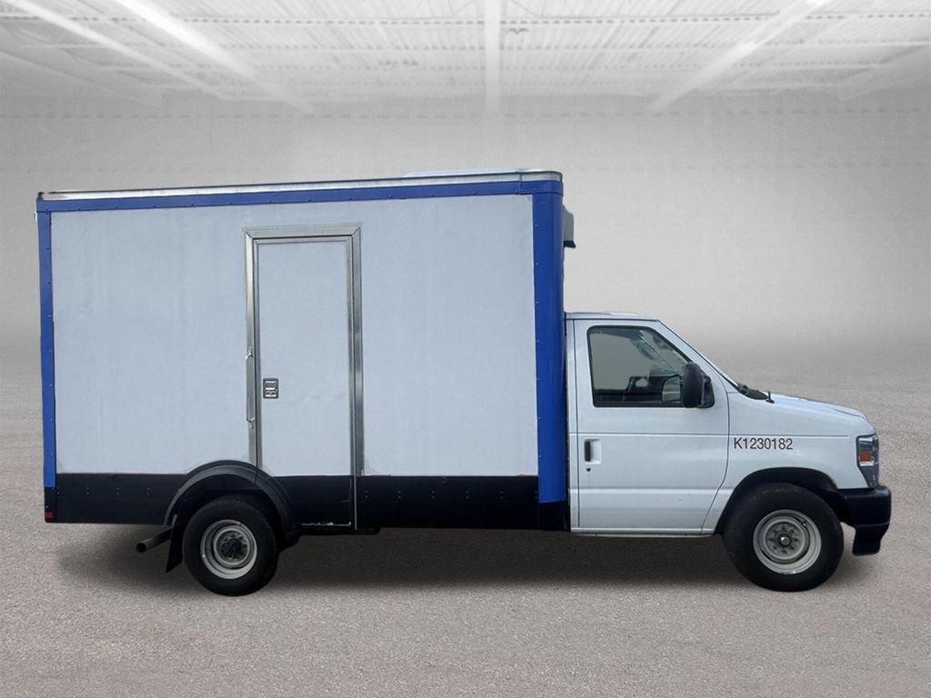 Used 2024 Ford E-350 and Econoline 350 Super Duty w/ Power Windows & Locks Group RWD image 2