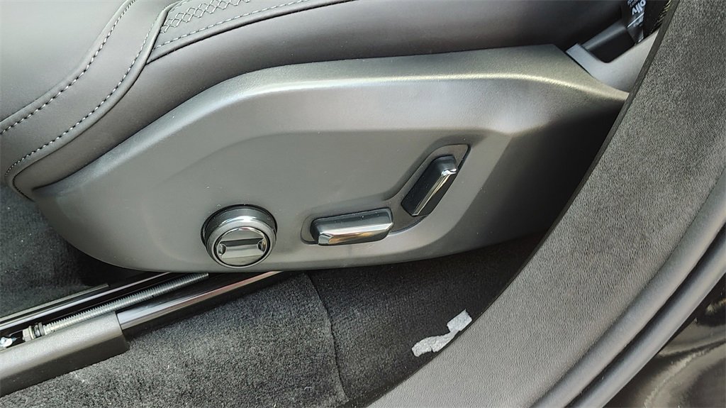 New 2026 Volvo XC90 B5 Core w/ Protection Package Premier image 11