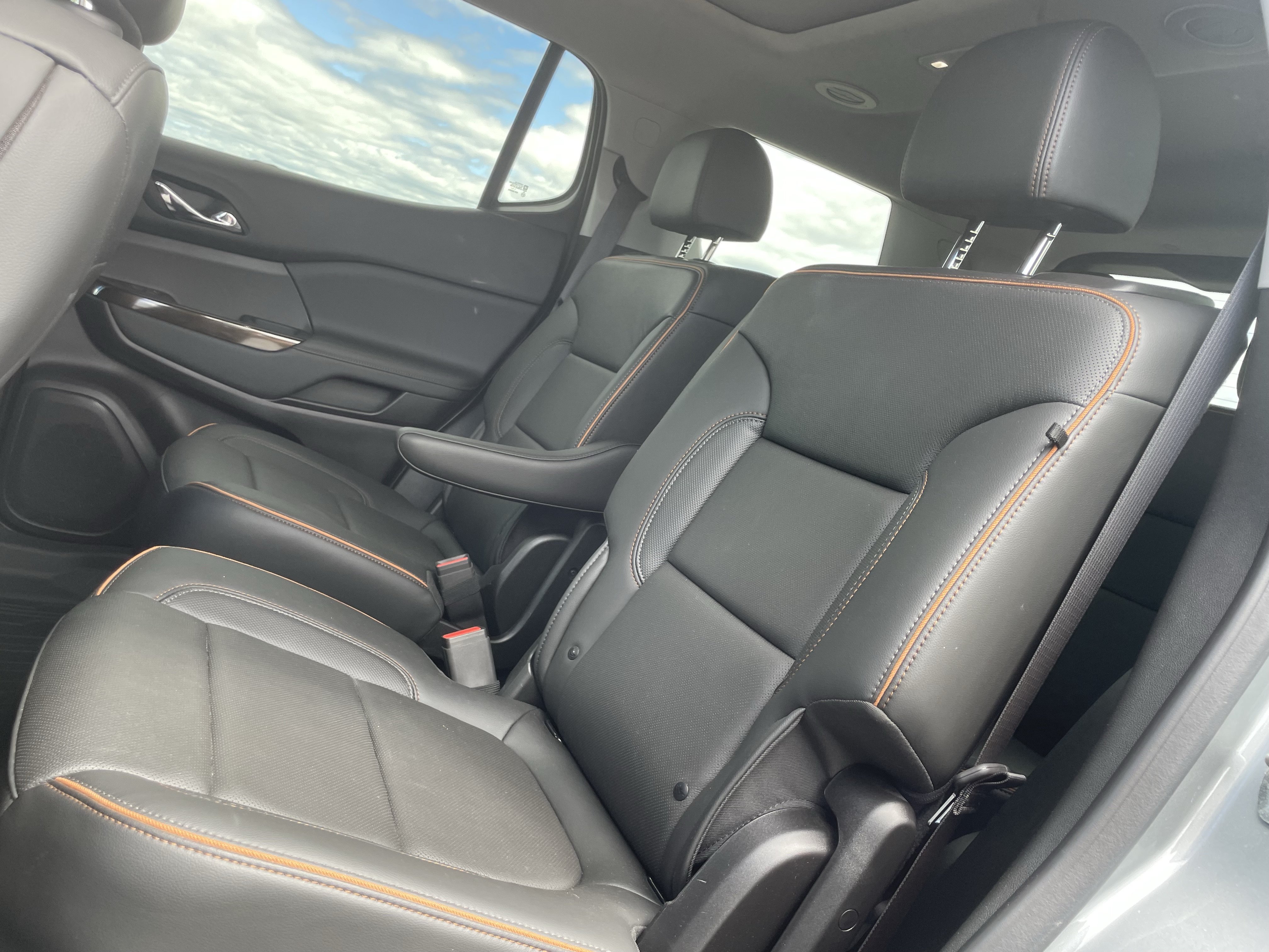 Used 2023 GMC Acadia AT4 w/ Technology Package AWD/4WD image 13