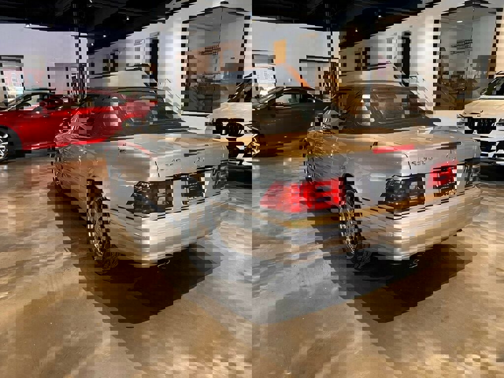 Used 2000 Mercedes-Benz SL 500 image 2