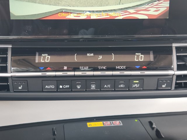 New 2026 Toyota Sienna XLE FWD image 14