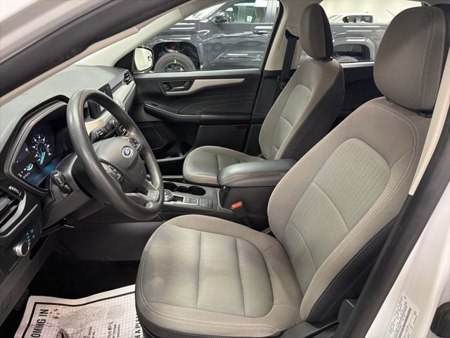 Used 2022 Ford Escape S image 18
