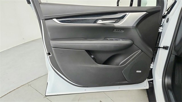 Certified 2025 Cadillac XT5 Premium Luxury w/ LPO, Floor Liner Package image 11
