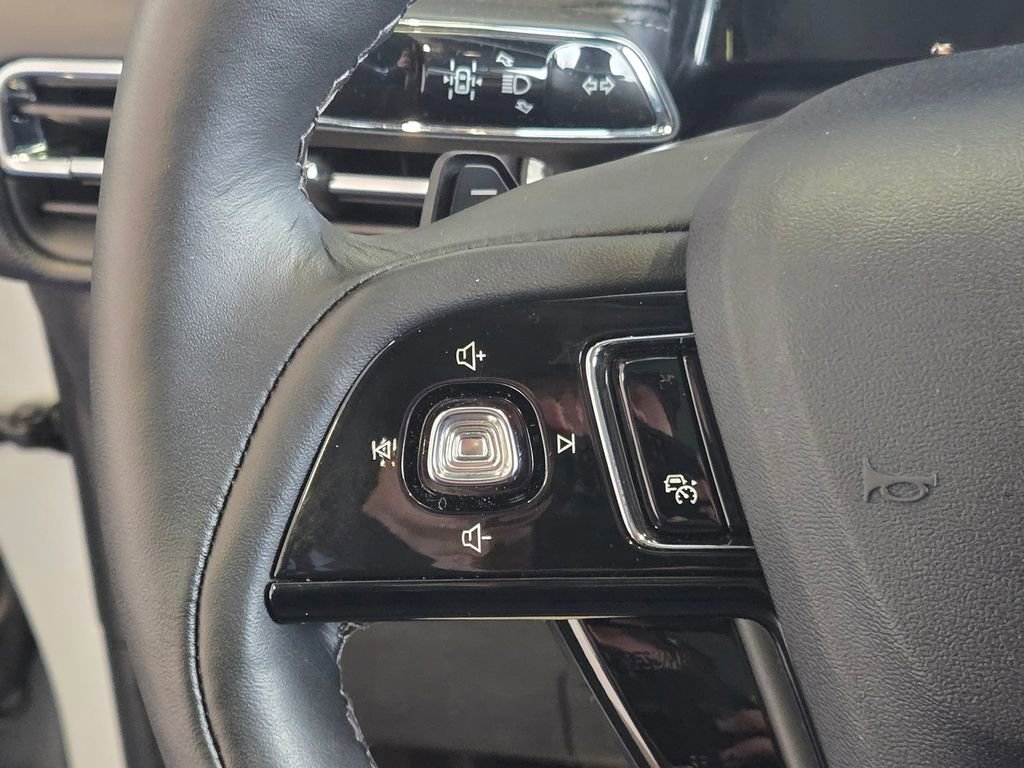 Used 2025 Lincoln Corsair Reserve w/ Jet Appearance Package image 15