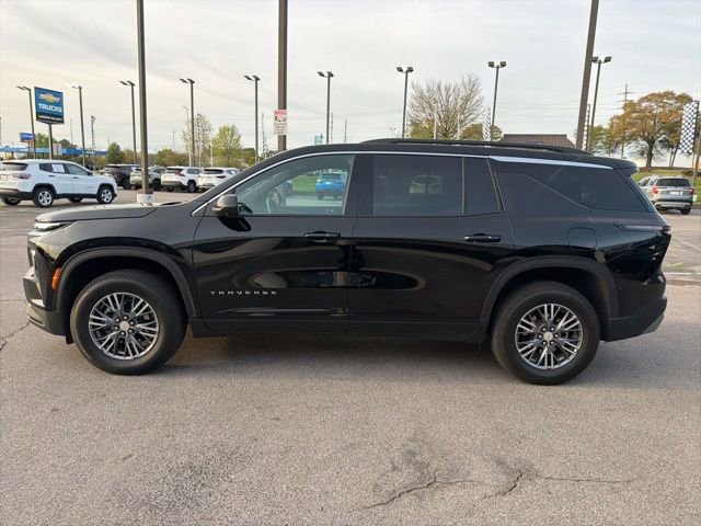 Used 2024 Chevrolet Traverse LT w/ Trailering Package image 7