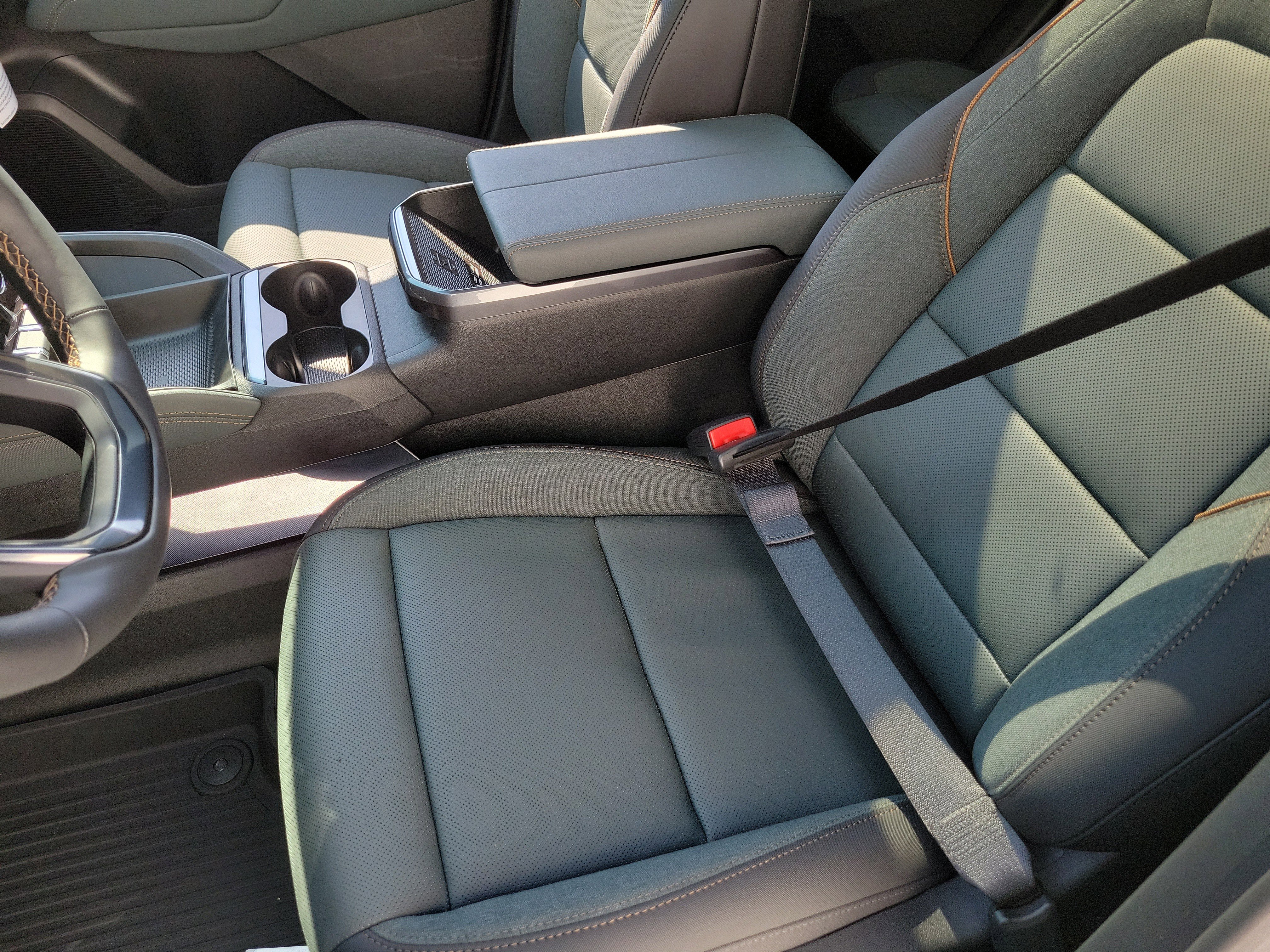 New 2026 GMC Terrain AT4 w/ Convenience Package III AWD/4WD image 23