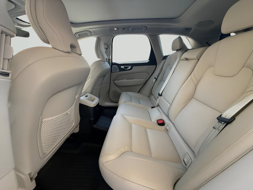 Used 2026 Volvo XC60 T8 Ultra AWD/4WD image 25