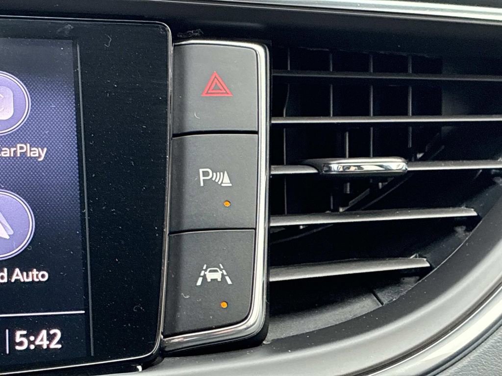 Used 2022 Buick Enclave Premium w/ Experience Buick Package image 41