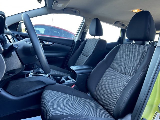 Used 2020 Nissan Rogue Sport SV image 14