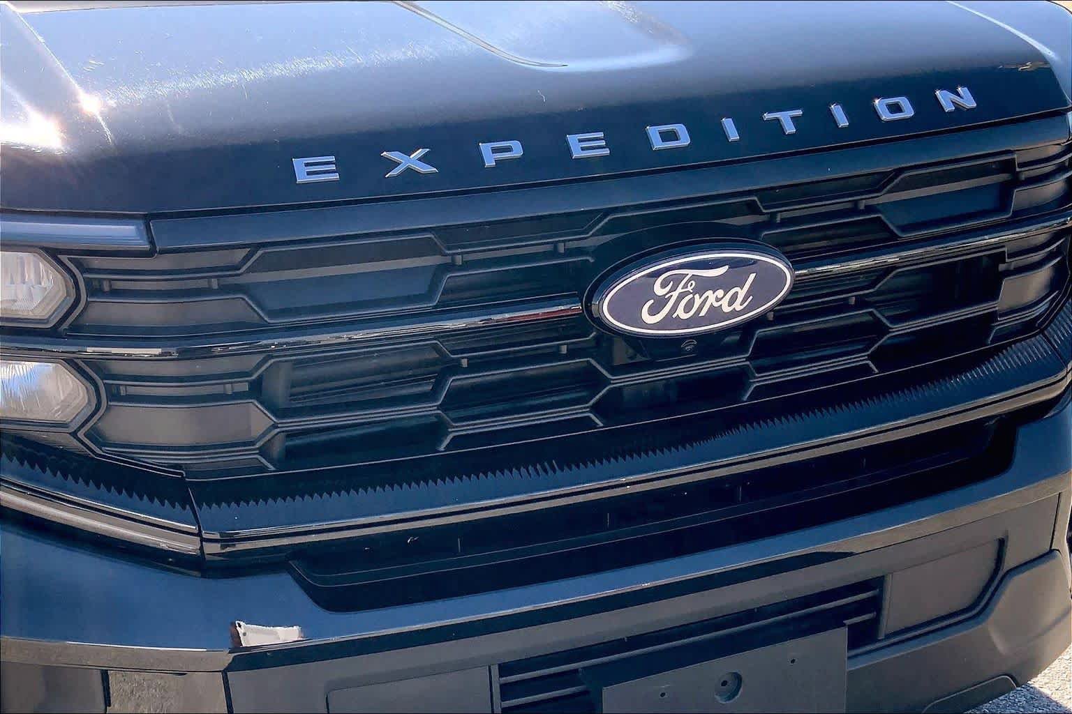 Certified 2025 Ford Expedition Active RWD image 31