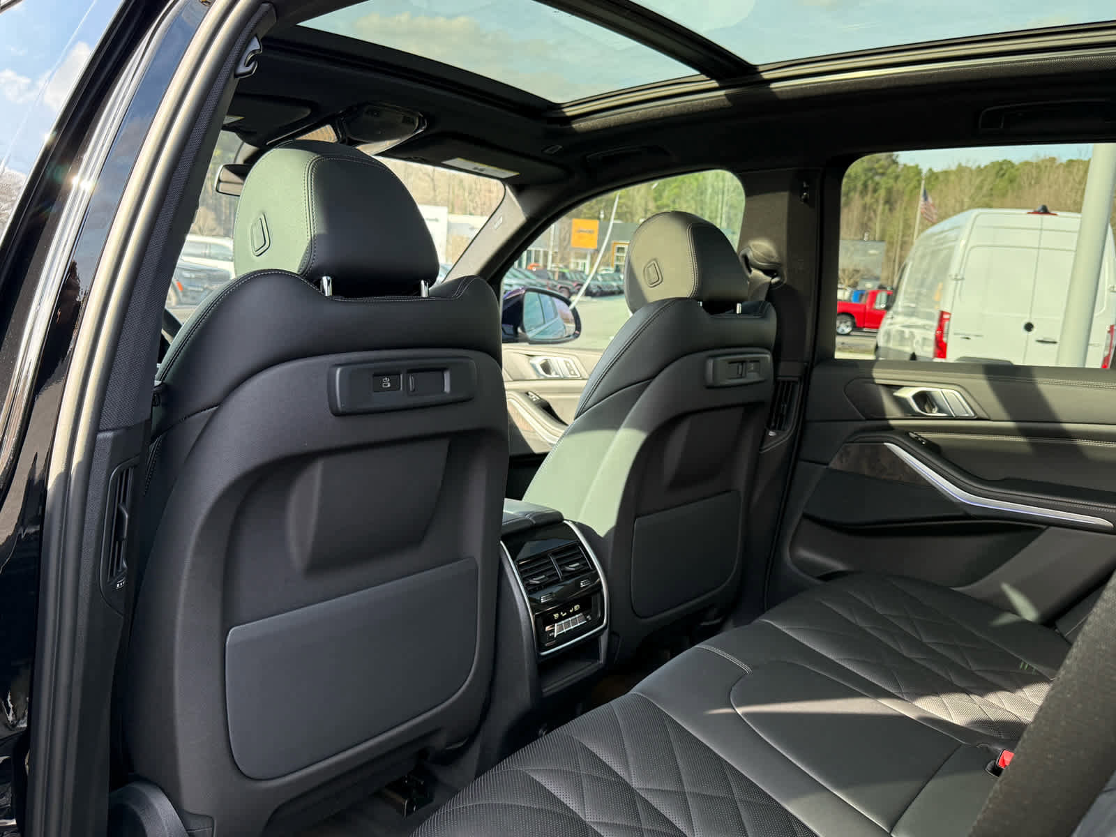 Used 2023 BMW X5 xDrive40i w/ Premium Package image 28