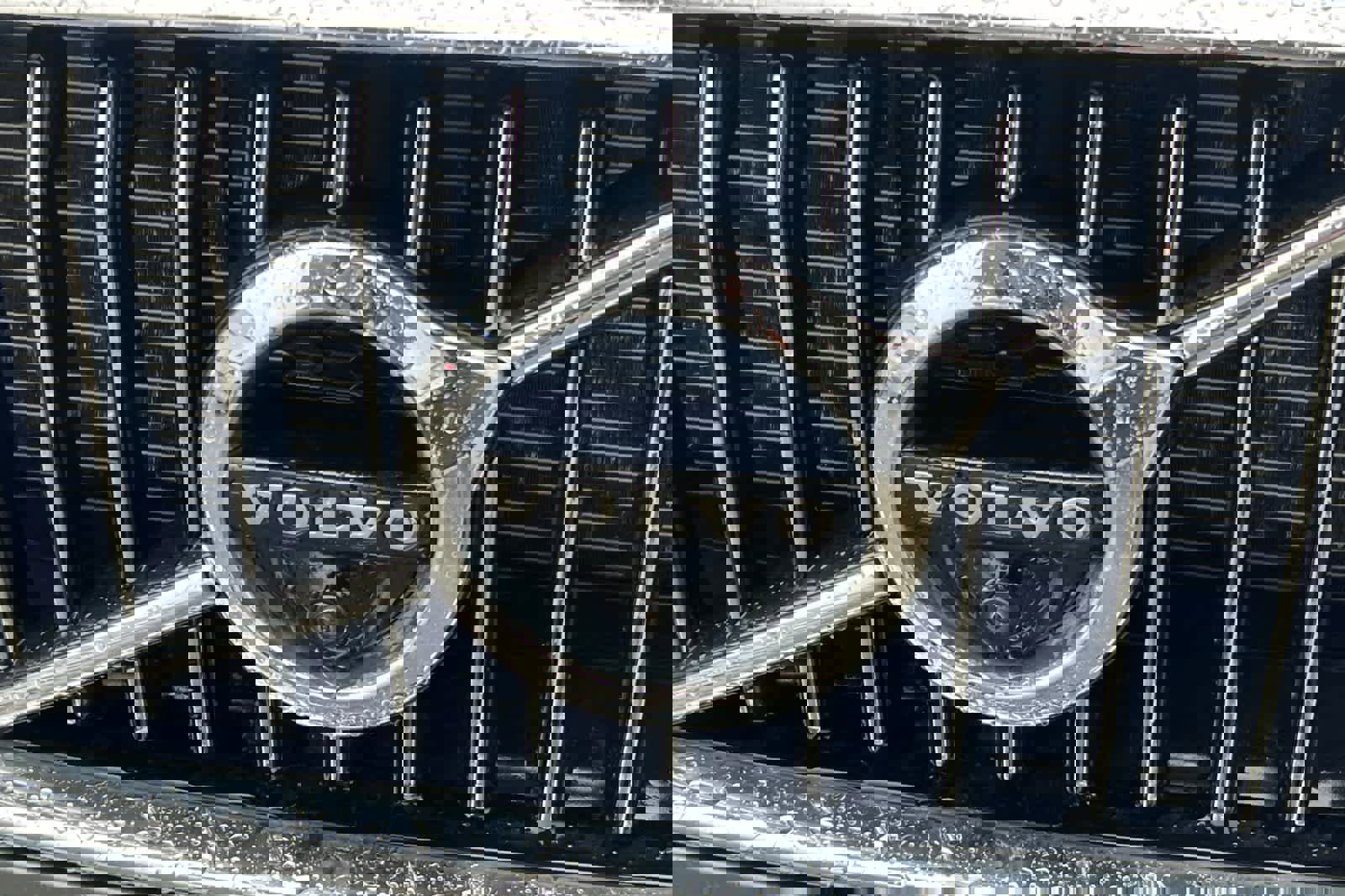 Used 2018 Volvo XC60 T6 Inscription w/ Luxury Seat Package image 13