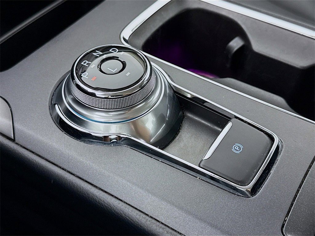 Used 2020 Ford Fusion Energi Titanium image 19