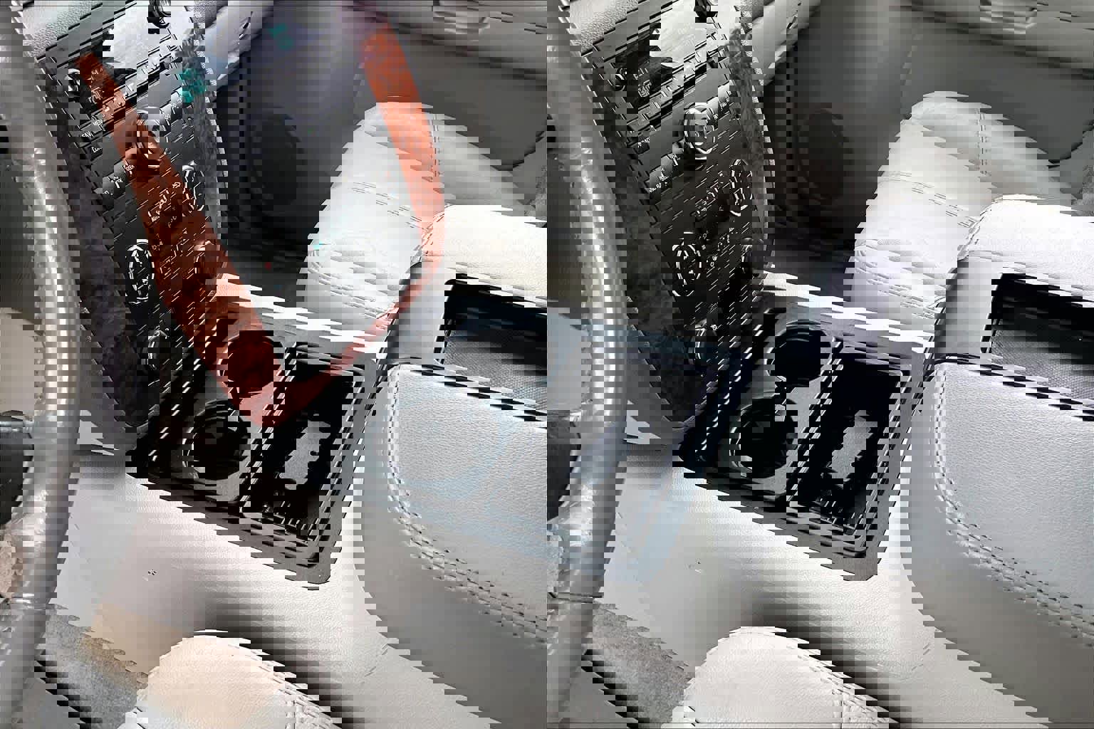 Used 2007 Chevrolet Avalanche LT w/ LT Preferred Equipment Group image 16