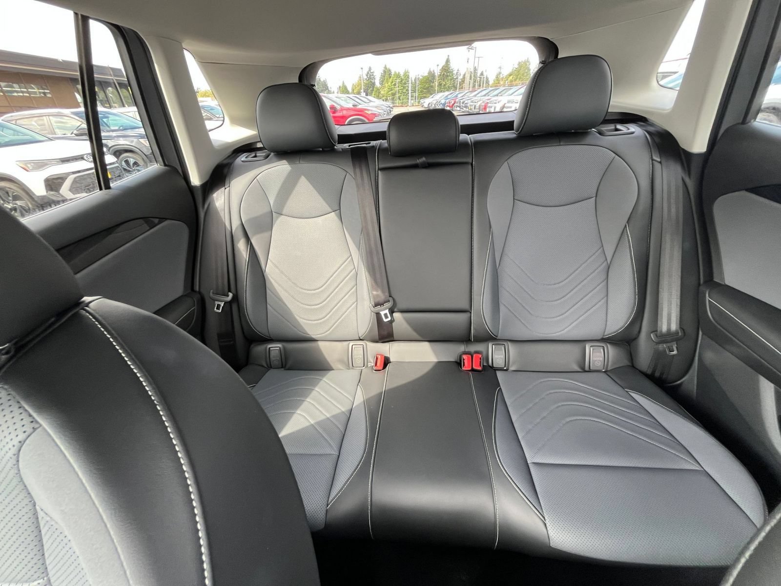 Used 2026 Volkswagen Tiguan SE AWD/4WD image 39