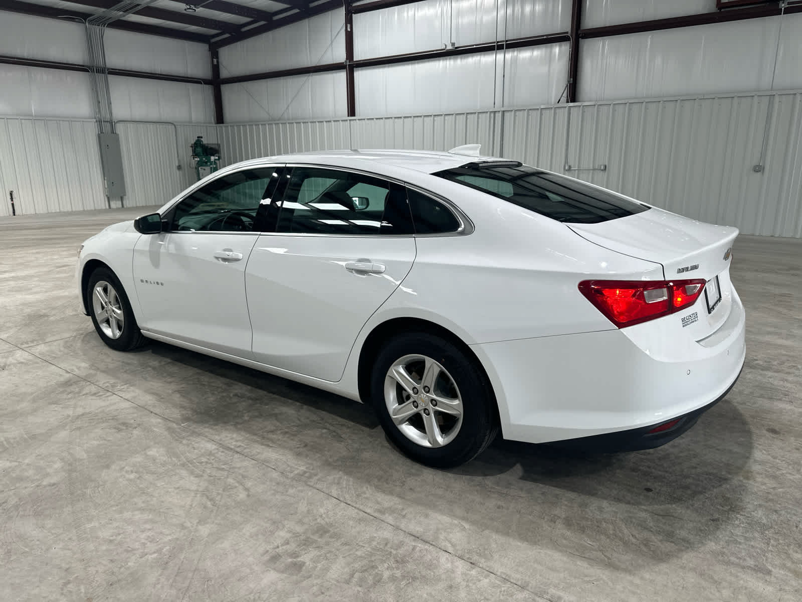 Used 2024 Chevrolet Malibu LT FWD image 3