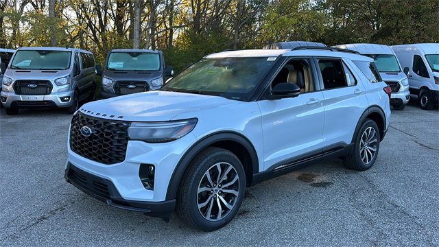 New 2026 Ford Explorer ST-Line image 2