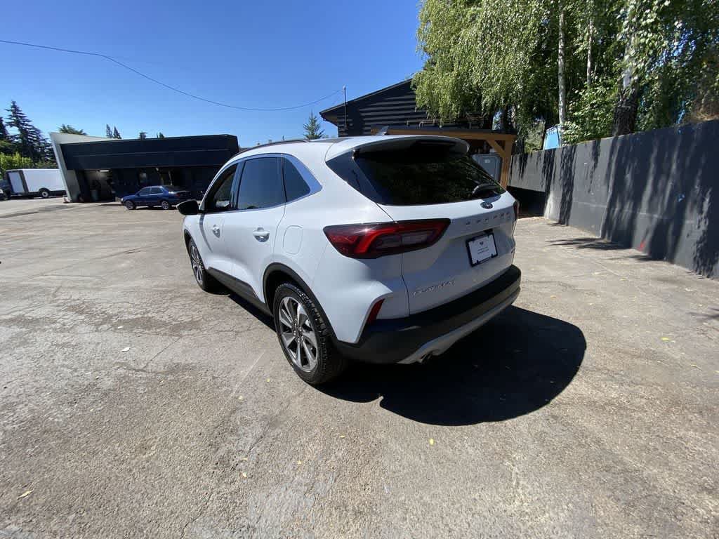 Used 2025 Ford Escape Platinum AWD/4WD image 4