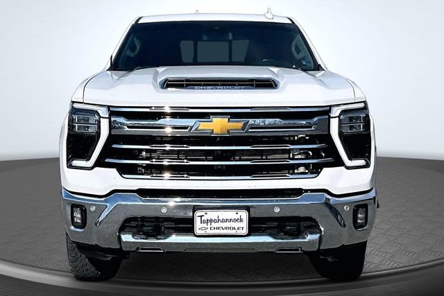 Used 2024 Chevrolet Silverado 2500 LTZ w/ LTZ Plus Package AWD/4WD image 2