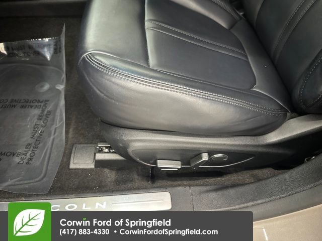 Used 2020 Lincoln MKZ w/ Convenience Package image 27