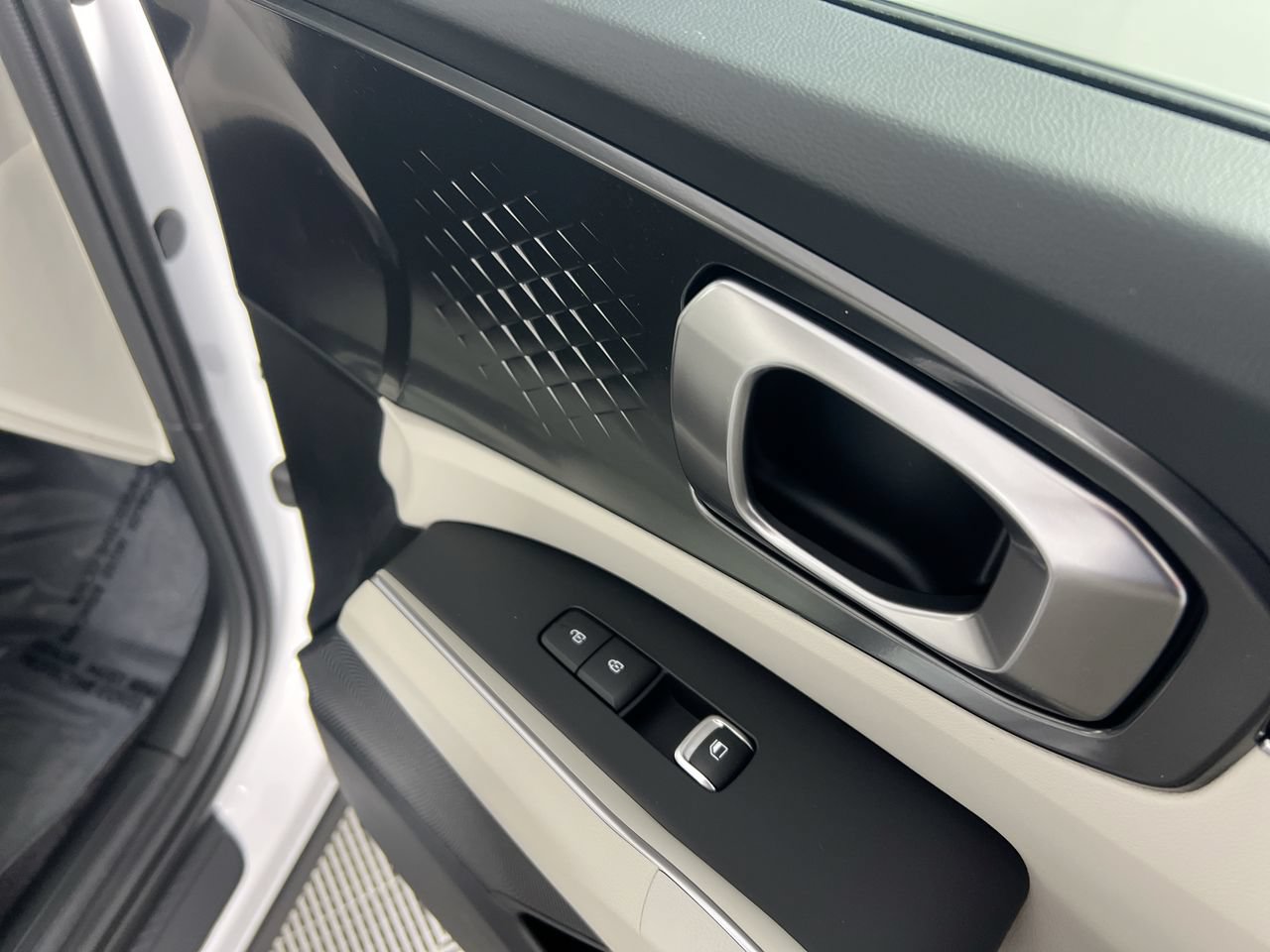 New 2026 Kia Sorento S w/ S Panoramic Sunroof Package FWD image 32