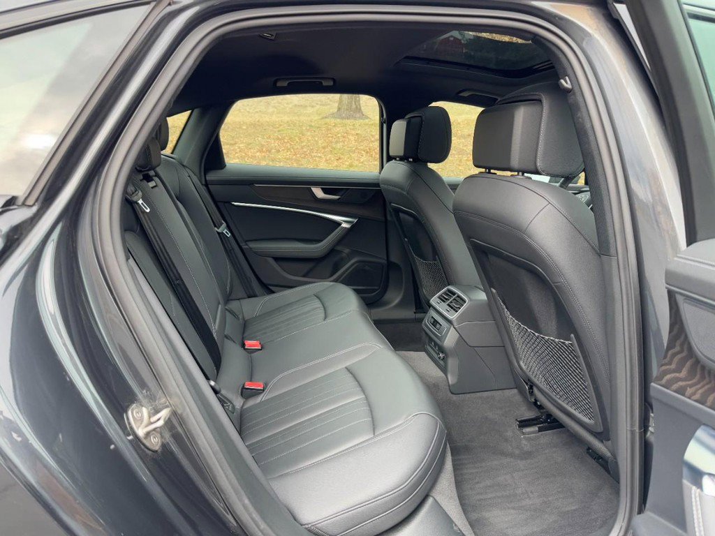 Used 2023 Audi A6 Premium Plus w/ Premium Plus Package image 10