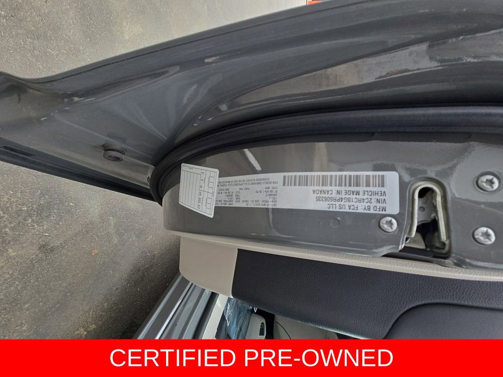 Used 2023 Chrysler Pacifica Touring-L FWD image 36