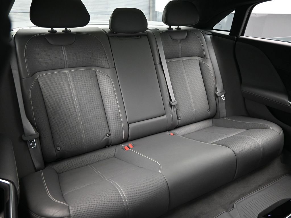 Used 2022 Lucid Air Grand Touring image 36